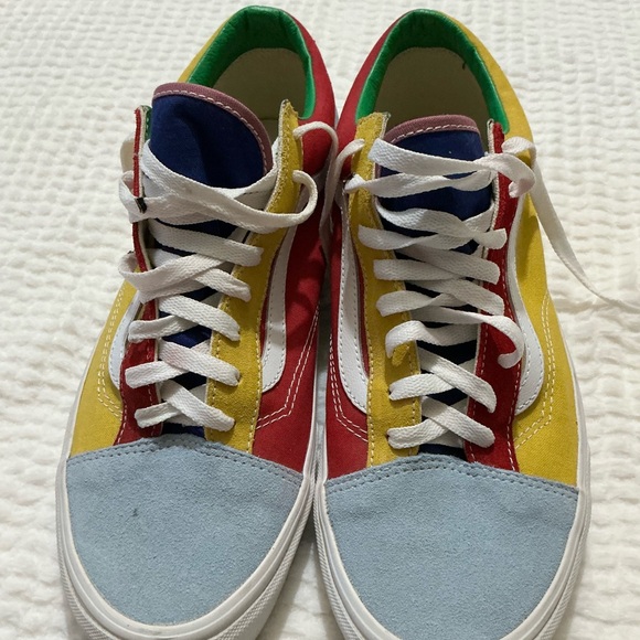 Vans - Picture 6 of 6